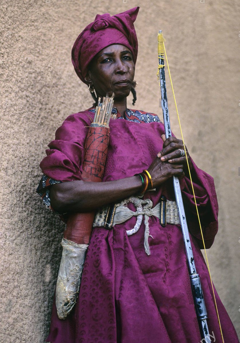 227Stylist's tweet photo. #Niger 🇳🇪
#Culture 🇳🇪
#Tradition 🇳🇪

Guerrière Touareg 🇳🇪🔥
Gardienne du sultan d'Agadez 🇳🇪🔥

#Max_de_partage_Svp
#Abonnez_vous

NigerCulte, la référence de la culture Nigérienne 🇳🇪🇳🇪🇳🇪 https://t.co/cPCDTKR4Q8