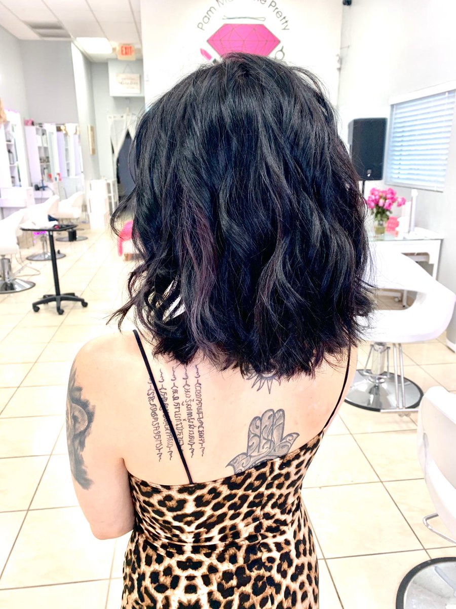 PamMakeMePretty's tweet photo. Black with some peekaboo purple! 💜 https://t.co/K4DOXG4WGC