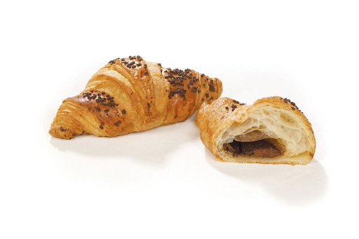White_Toque's tweet photo. Our delicious ready-to-bake Chocolate Hazelnut filled croissants will exceed your customers’ expectations. https://t.co/kF69D7g5Np