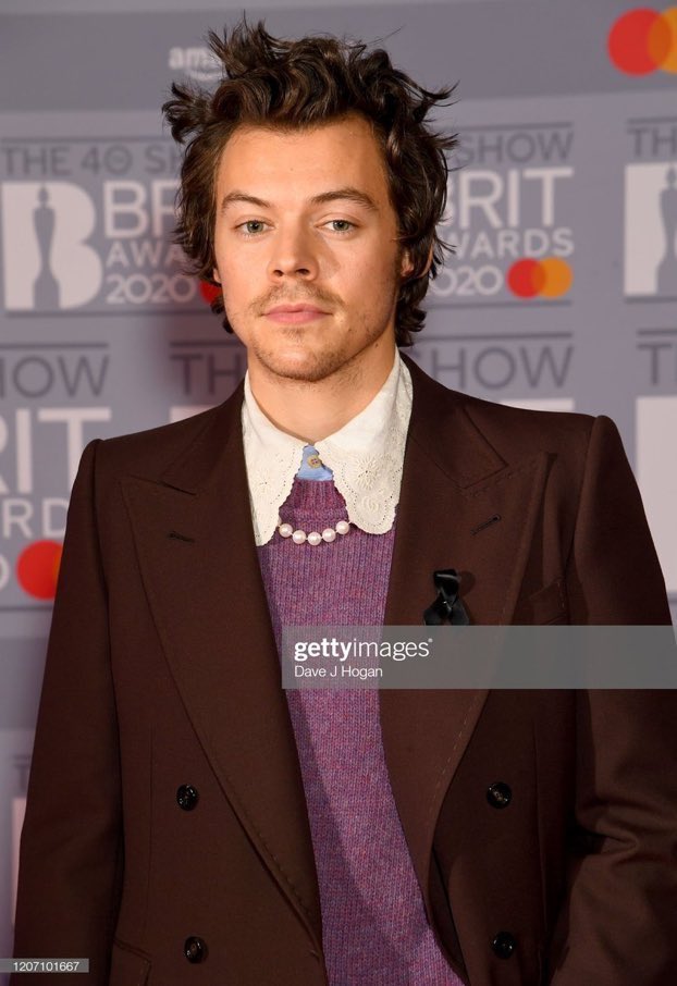 Harry_Spain's tweet photo. 📸 BRITS Awards 2020 https://t.co/GrVFtGn0LS