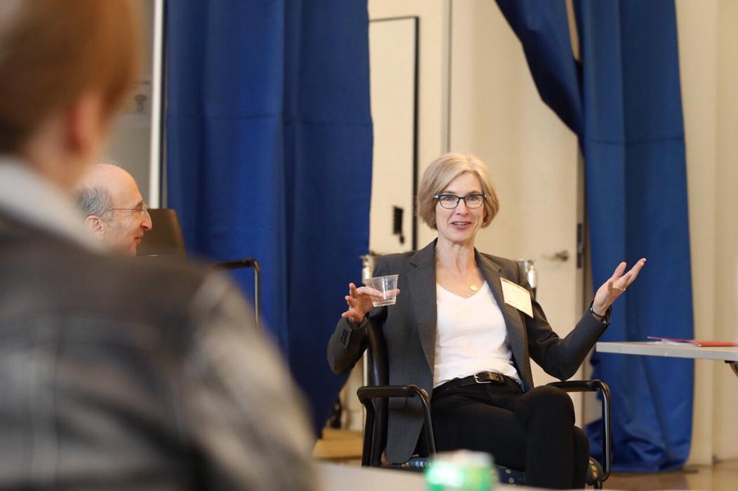 SchmidtFellows's tweet photo. Jennifer Doudna @UCBerkeley discussed scientific careers with our Fellows: “you have to trust yourself. There will be scary moments when experiments are going wrong and you will question if you’ve gone down the wrong path.” #schmidtsciencefellows https://t.co/7c59Hbg3hD
