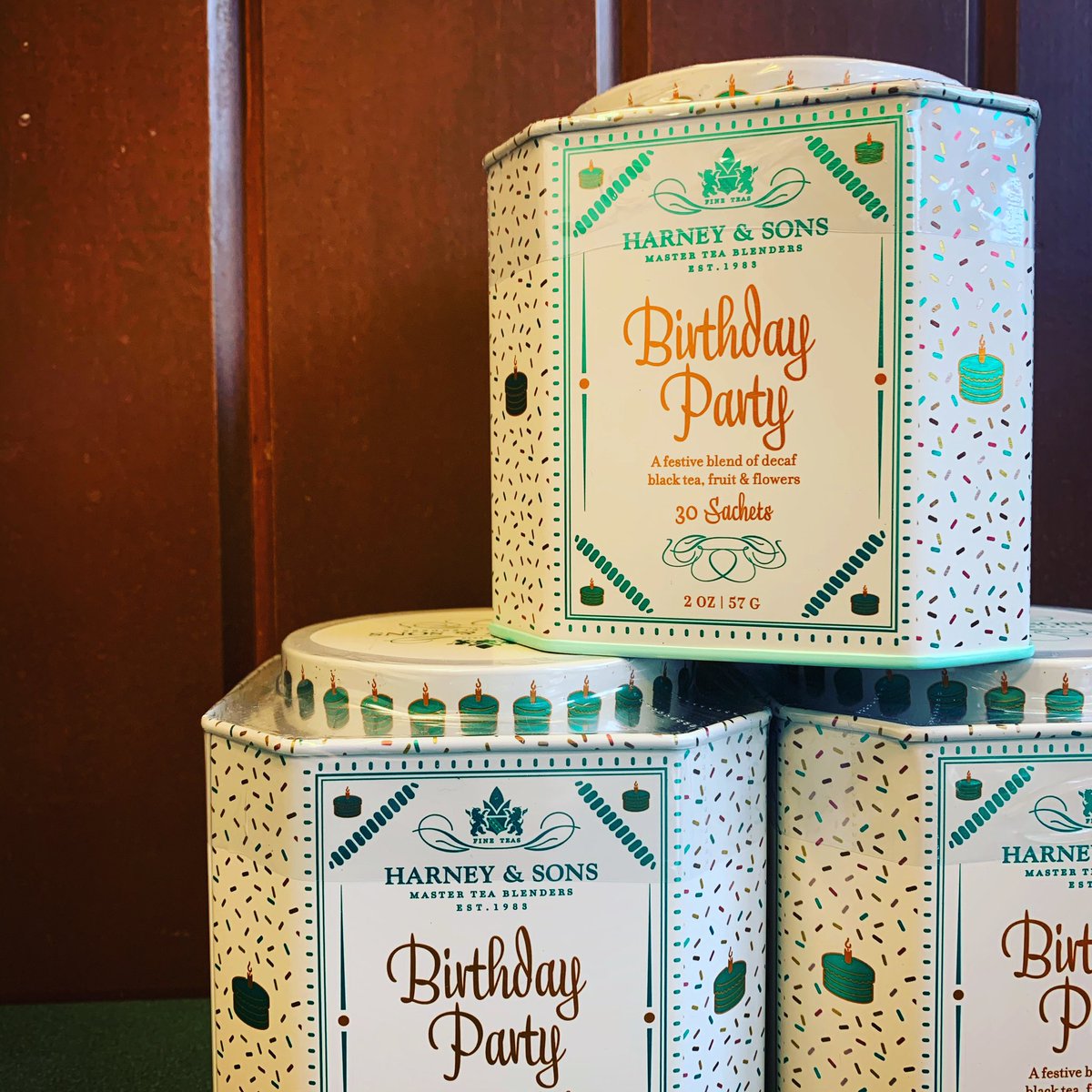 It’s alright if you’re a last minute gift giver! Harney and Son’s have you covered with their Birthday Party tea! It’s a festive blend of black tea, fruit, and flowers that’s sure to warm the heart of any tea lover in your life💕🌸☕️ #bnforestacres #bnmagic #bncafe