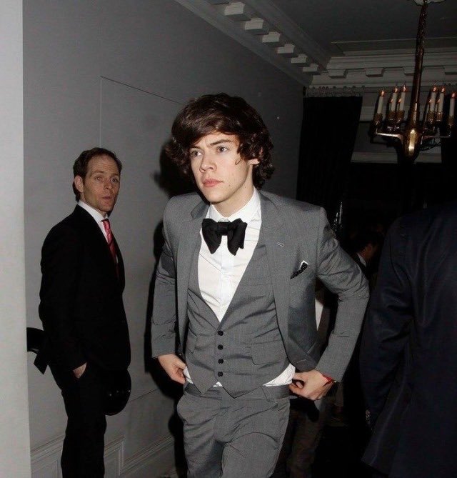 hstylespics's tweet photo. BRITs 2012                       BRITs 2020 https://t.co/BnnbM9LvDL