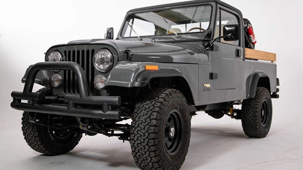 liftkits4less's tweet photo. https://t.co/tVCXZPL53U

Ball and Buck Jeep CJ-8 Scrambler restomod tames a ruffian
High luxury and CJ-8 didn't go together until now

TAG A Friend!  😊👍

#jeepscrambler #texas #jeep #jeeps #jeepforsale #scrambler #renegade #projectjeep #collinsbrosjeep #collinsbros #cbjeep https://t.co/bC8o8IDRtl