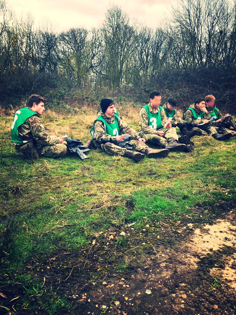 UPS_EC's tweet photo. Now time for chill, following some field lessons this afternoon 📋✏️! 
The students have a busy day tomorrow with a night patrol and sleep out (if the rain stays away 🤞) where they will put everything they have learnt today, into practice 😬🤞🌟 #workexperience #armyresidential https://t.co/iSgr5APfps