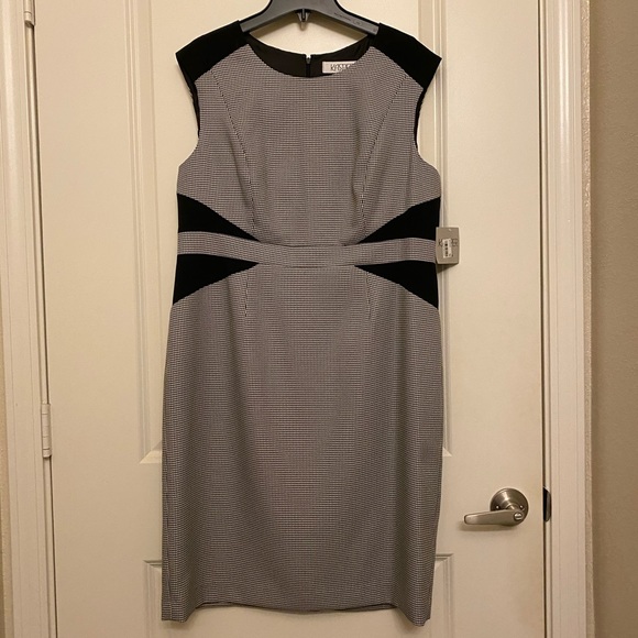 So good I had to share! Check out all the items I'm loving on @Poshmarkapp #poshmark #fashion #style<a href="/tag/fashion"class="tags"><span>#fashion</span></a><a href="/tag/shopmycloset"class="tags"><span>#shopmycloset</span></a><a href="/tag/style"class="tags"><span>#style</span></a><a href="/tag/poshmark"class="tags"><span>#poshmark</span></a><a href="/tag/elietahari"class="tags"><span>#elietahari</span></a>