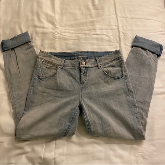 So good I had to share! Check out all the items I'm loving on @Poshmarkapp #poshmark #fashion #style<a href="/tag/fashion"class="tags"><span>#fashion</span></a><a href="/tag/shopmycloset"class="tags"><span>#shopmycloset</span></a><a href="/tag/style"class="tags"><span>#style</span></a><a href="/tag/poshmark"class="tags"><span>#poshmark</span></a><a href="/tag/elietahari"class="tags"><span>#elietahari</span></a>