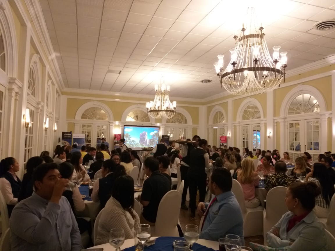 AnatoMayoristas's tweet photo. Nuestra Capacitación en el marco de la Pre Vitrina 2020 hoy en Barranquilla #AnatoCapítuloMayoristas #Anato #AgenciasdeViajes #disneydestinations #waltdisneyworld #ultrago https://t.co/c0hZgHWrmO