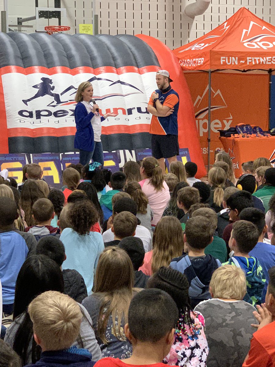 EagleRidgeKISD's tweet photo. Mrs Blevins and Dodgeball Dak telling us all about how to get pledges for our APEX fun run! #ERELimitlessLearning #ERELimitlessFun https://t.co/Xb8W9aSstv