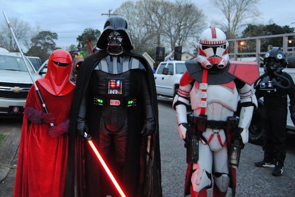 501stSPD's tweet photo. TR-51572 on troop at Krewe of Rio Mardi Gras Parade in Lafayette (Los Angeles) on February 15, 2020.
๐ธ: Bast Alpha Garrison
#SovereignProtectors
#BastAlphaGarrison
#501stLegion
#RebelLegion
#BadGuysDoingGood https://t.co/ACHoz6MxHe