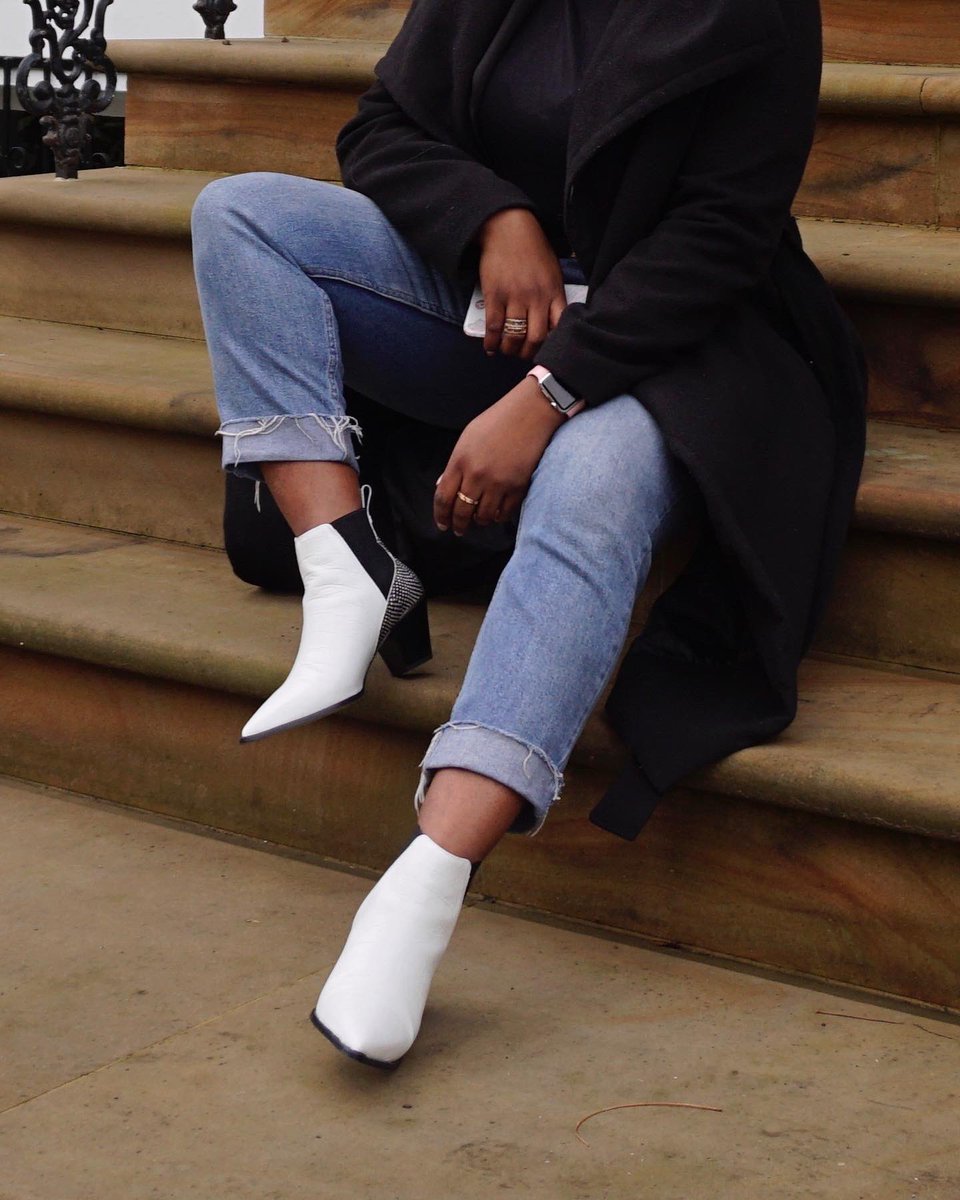 byericamatthews's tweet photo. When you want to step out in style, you'll be wanting to step out in these✨ @ted_baker
GetTheLook: https://t.co/3MIKdNpxTc
#TedToToe #TedBaker https://t.co/oyqrgbRXqM