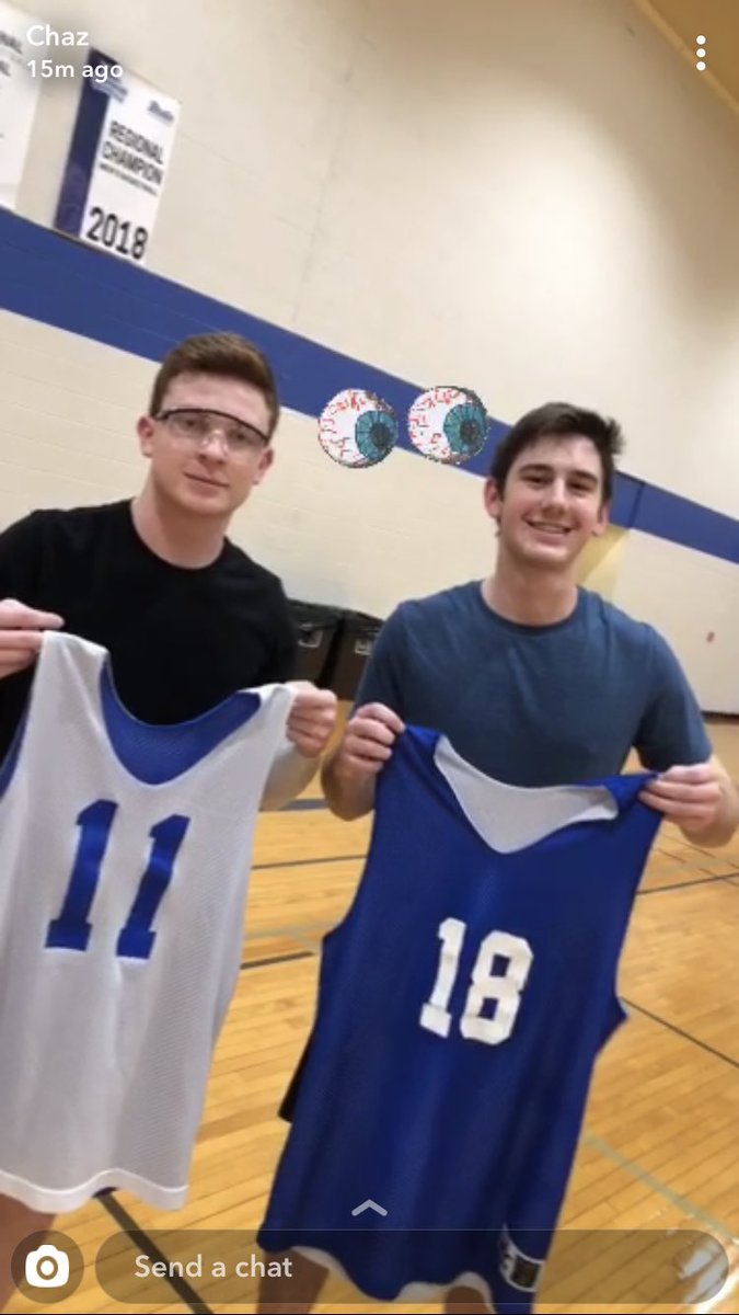 jhawnb's tweet photo. @WorldWideWob 1.) 6’1/ almost dunking
2.) Illinois Illini
3.) Carrying Fraterity B-Team to tournament semifinals
4.) Kirk Hinrich 
5.) Inhale some chicken tenders https://t.co/LSDhZMuSfy