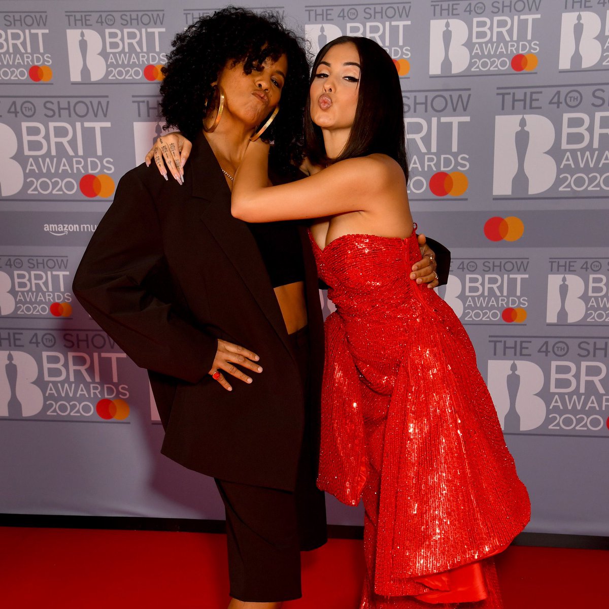 Two Queens ππ Mabel wins Female Solo Artist exactly 30 years after her Mum won 2 #Britawards (weβre not crying you are) #Brits2020