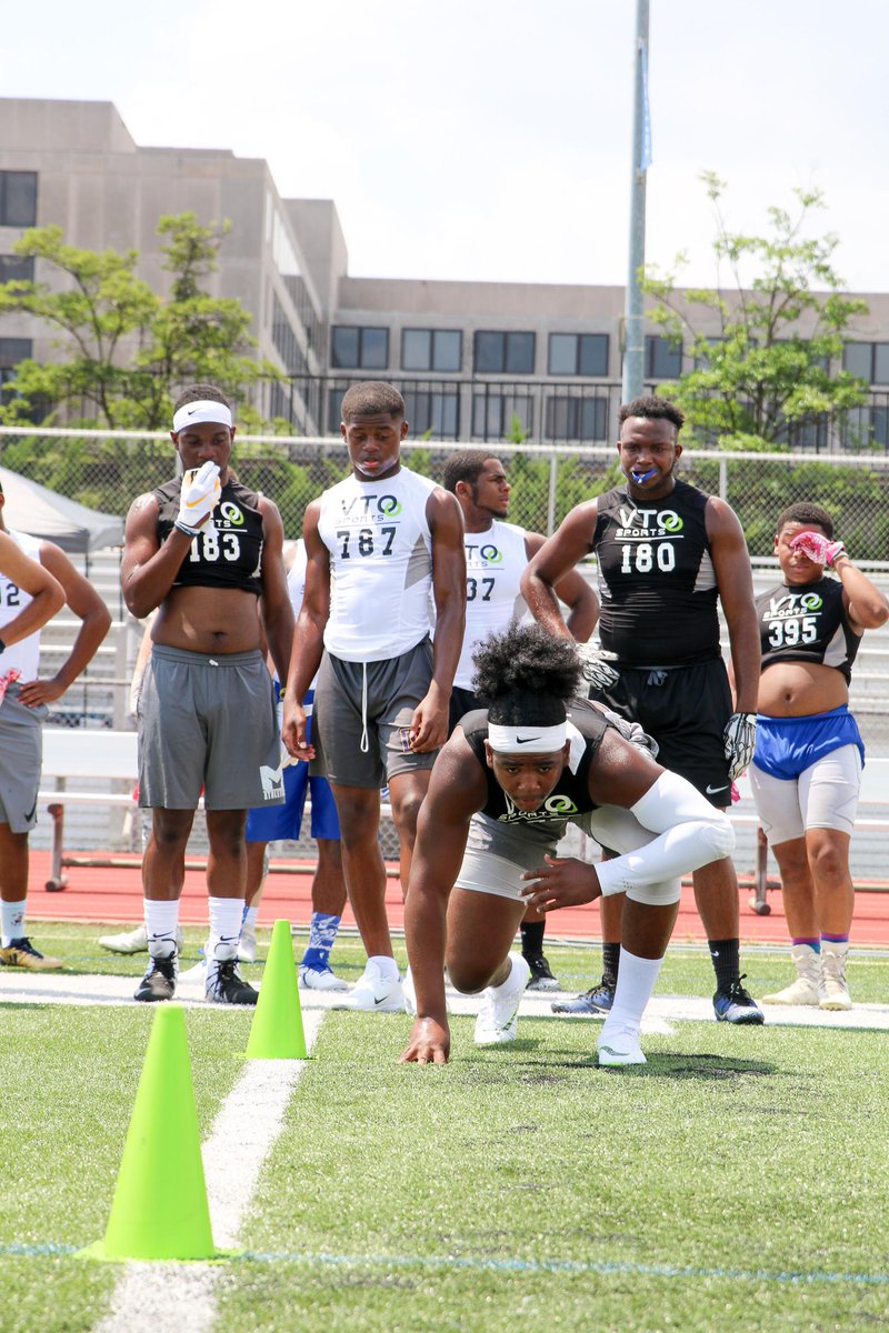 Think you have what it takes to be considered for the #Elite100 Showcase? DM us to submit your Hudl.com footage for review, OR email it to Coachvince@vtosports.net 
Good luck! 
#VTOSports #NCAA #CollegeFootball #FootballRecruiting