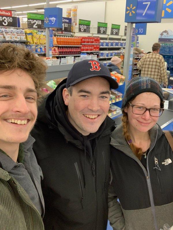 ArlingtonMAPD's tweet photo. The Homeless Outreach Task Force housed another individual on Thursday. The team made a quick stop at Walmart to get some essentials on the way. A special thanks to the Somerville Homeless Coalition for all their hard work. #TeamWork #ArlingtonMA https://t.co/aB8Xo07Igr