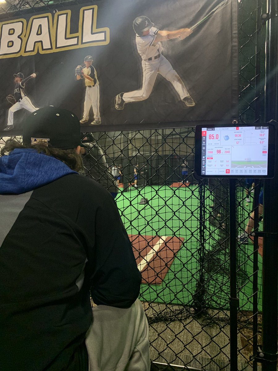 Pitchers getting better inside thanks to <a href="/AsBaseballCtr/">A's Baseball Center</a> for letting us use their <a href="/rapsodo/">Rapsodo Baseball</a> pitching, two scrimmages this weekend for the Beacs stay tuned 🤙