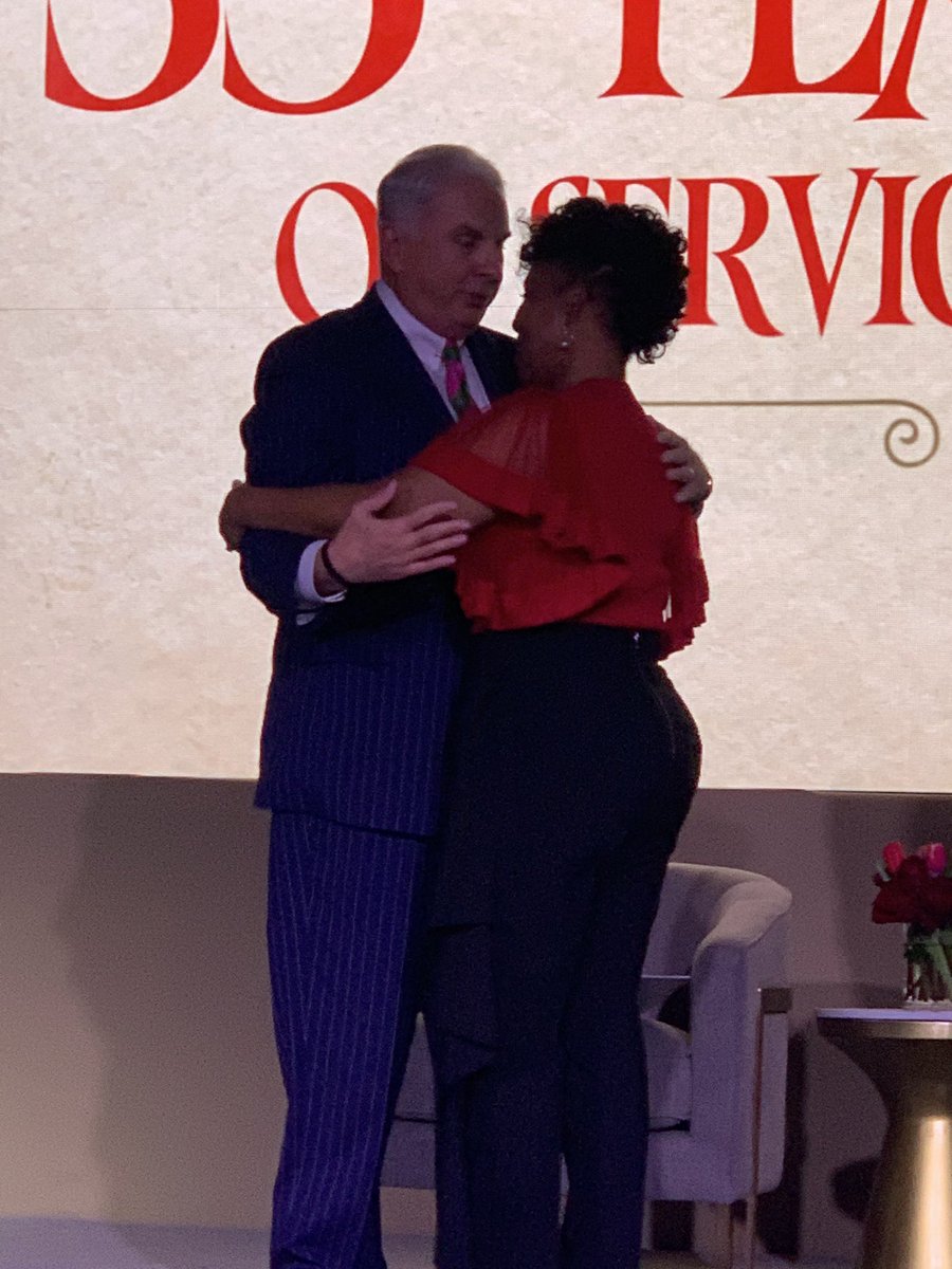 lyndatv's tweet photo. 35 years in one amazing place! #texaschildrenshospital leading employee recognition congrats and thank you https://t.co/A5zVDYIPEq
