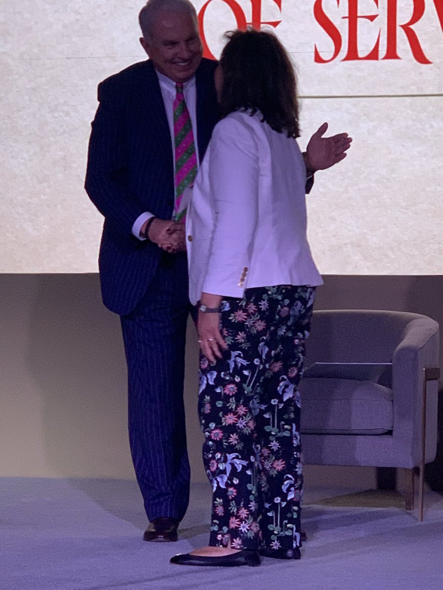 lyndatv's tweet photo. 35 years in one amazing place! #texaschildrenshospital leading employee recognition congrats and thank you https://t.co/A5zVDYIPEq