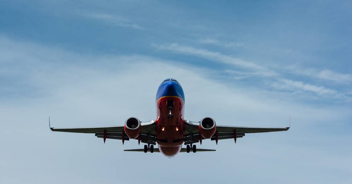 EasierNewInt's tweet photo. What do you think? - should we still #fly now there's a #climatecrisis ? https://t.co/OQcTmjUkW5 #LearnEnglish https://t.co/mHY6H4YAUm