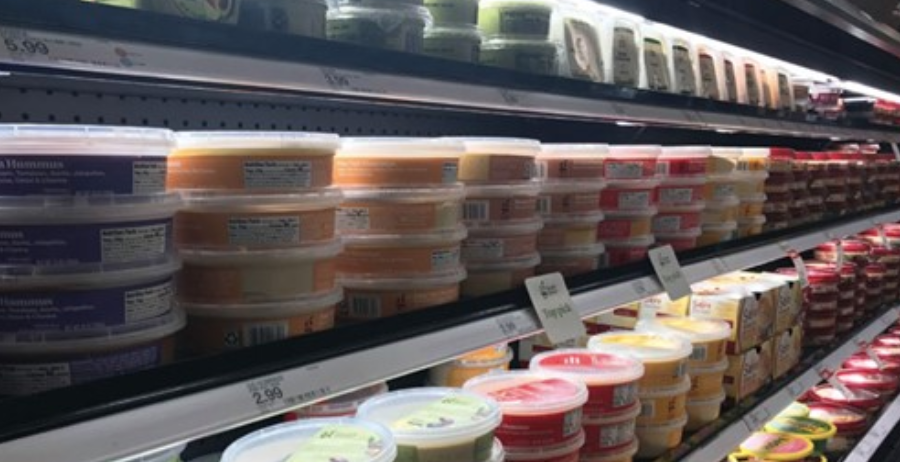 PlasticPollutes's tweet photo. "U.S. companies use misleading 'recyclable' labels on hundreds of plastic products." New review of America’s domestic recycling system reveals much plastic packaging is not recyclable. @greenpeaceusa #plasticpollutes https://t.co/tR2Cm23Gnu https://t.co/fNRrSRgab0