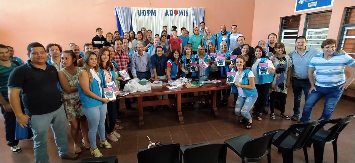 fabianchilipank's tweet photo. Apoyo total . Vamos por más siempre. En defensa de la escuela pública. 
@grillo141 @Marcos42866602 @robertoadrian82 @mhlton https://t.co/Hcso4L9EEM