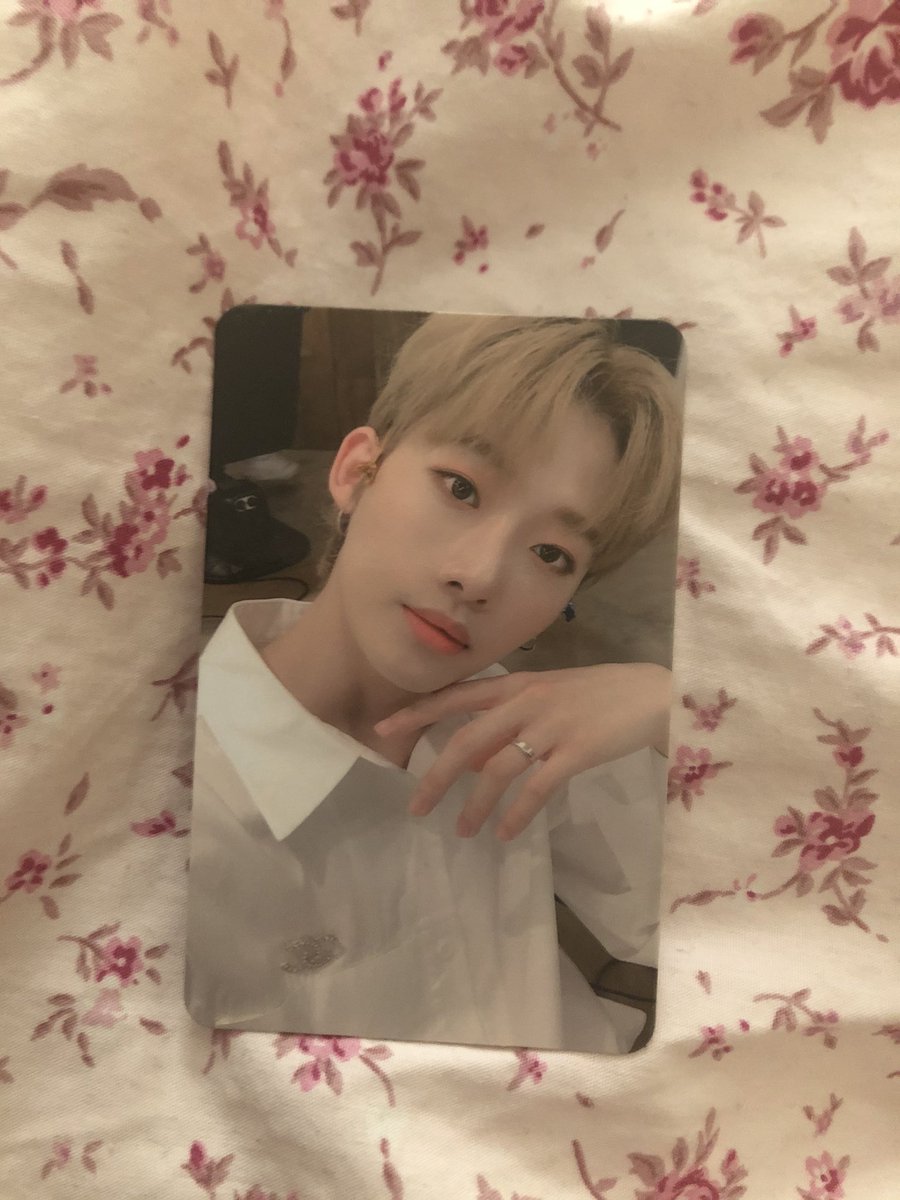 ultyukh3i's tweet photo. wtt☀️

album: Dot Point Jump — OnlyOneOf 
have: Yoojung pc
want: Junji equivalent
location: usa
wwt: yes!!

please dm me if interested~ https://t.co/65qiVzc03w