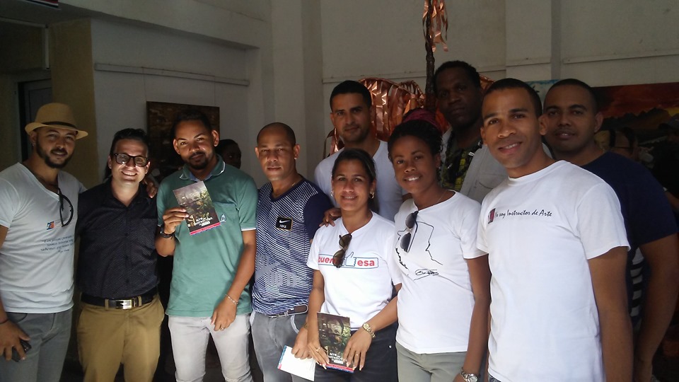 hectorniles6's tweet photo. #YoSoyInstructorDeARTE
Expo-Colectiva de los excelentes Instructores de Arte Jorge León, Carlos Avilés ,Roberto Bess, y Leonardo Montiel en el
#CentroCulturalComunitarioBelén #JuntosHaciendoHistoria🇨🇺️ https://t.co/qpQdwGlQof
