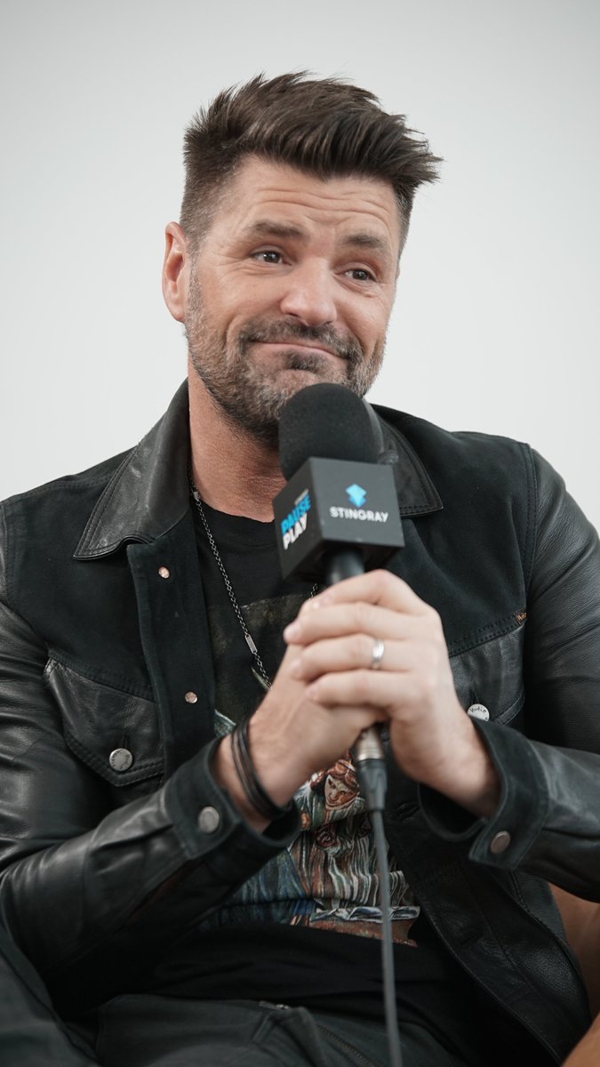 StingrayMusique's tweet image. Nous avons eu le privilège de rencontrer #MarcDupré dans le cadre d'une entrevue #PausePlay! 🎥 L'épisode sera bientôt en ligne, ne manquez pas ça!
🎧 En attendant, écoutez la chaîne musicale créée par l'artiste → bit.ly/2ks3fo3

@marc_dupre