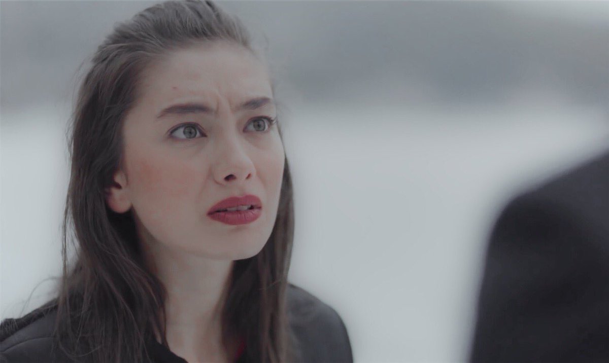 Bir bakışı vardı...

#NihanSezin | #NihKem | #NeslihanAtagül | #BurakÖzçivit | #KaraSevda 🖤