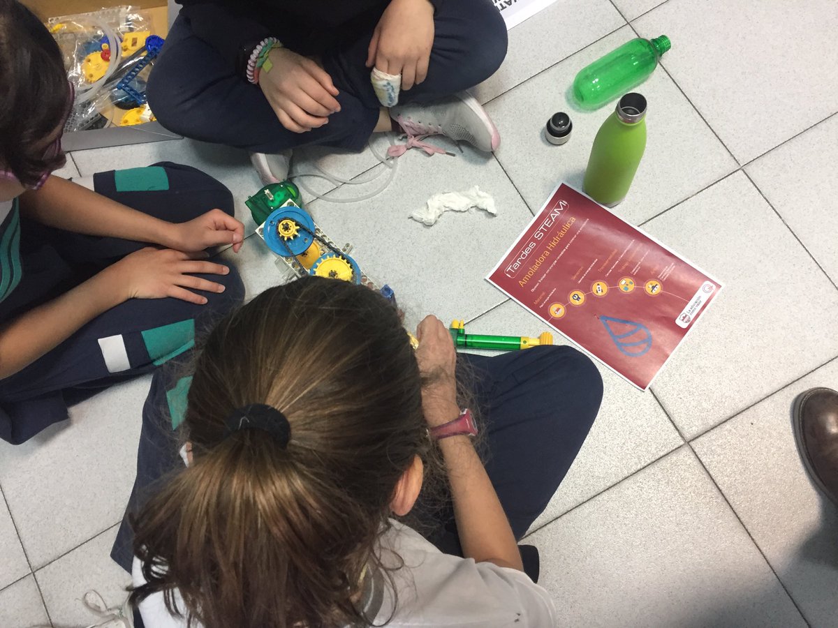 Las #energías renovables y el #desarrollosostenible trabajado con #energíahidráulica⁩ #TardeSteam en ⁦<a href="/colegiosanramon/">Colegio San Ramón y San Antonio</a>⁩
