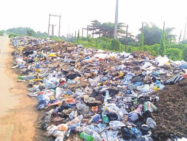 AdeOlaHimself's tweet photo. As citizens of @visitogun , we are not only dirty but extremely dirty. 

Let’s re-orientate ourself and imbibe the culture of proper waste management to keep our cities and towns clean. 

It begins with you and I. Let’s join in the #BuildingOurFutureTogether project. https://t.co/YOBUdUi7La