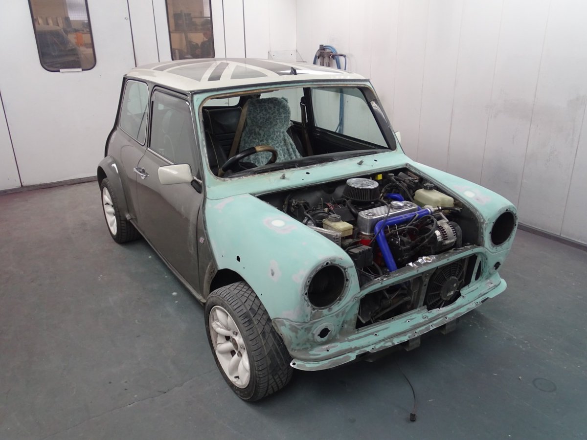 minisportltd's tweet photo. It's time to get this Cooper masked off & primed!
#Mini #MiniSport #MiniSpecialist #ClassicMini #MiniCooper #CooperCarCompany #JohnCooper #Repair #SprayBooth #Garage #UKMinis #MinisofInstagram #MiniWorld #MiniMag #PaintJob #Minis #Cooper #FrontPanel #UnionJack https://t.co/luYQsgCQ7D