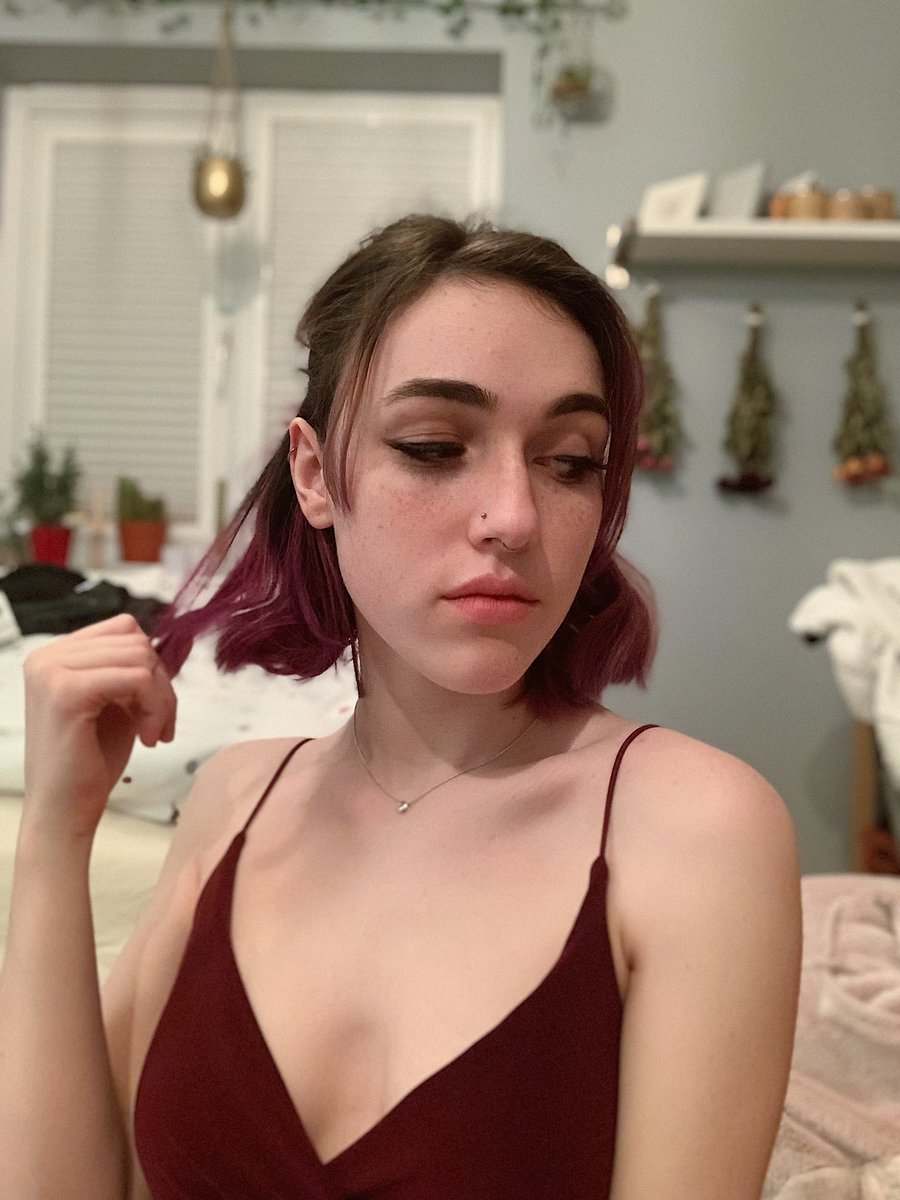 starryfreckles's tweet image. Me appreciation post