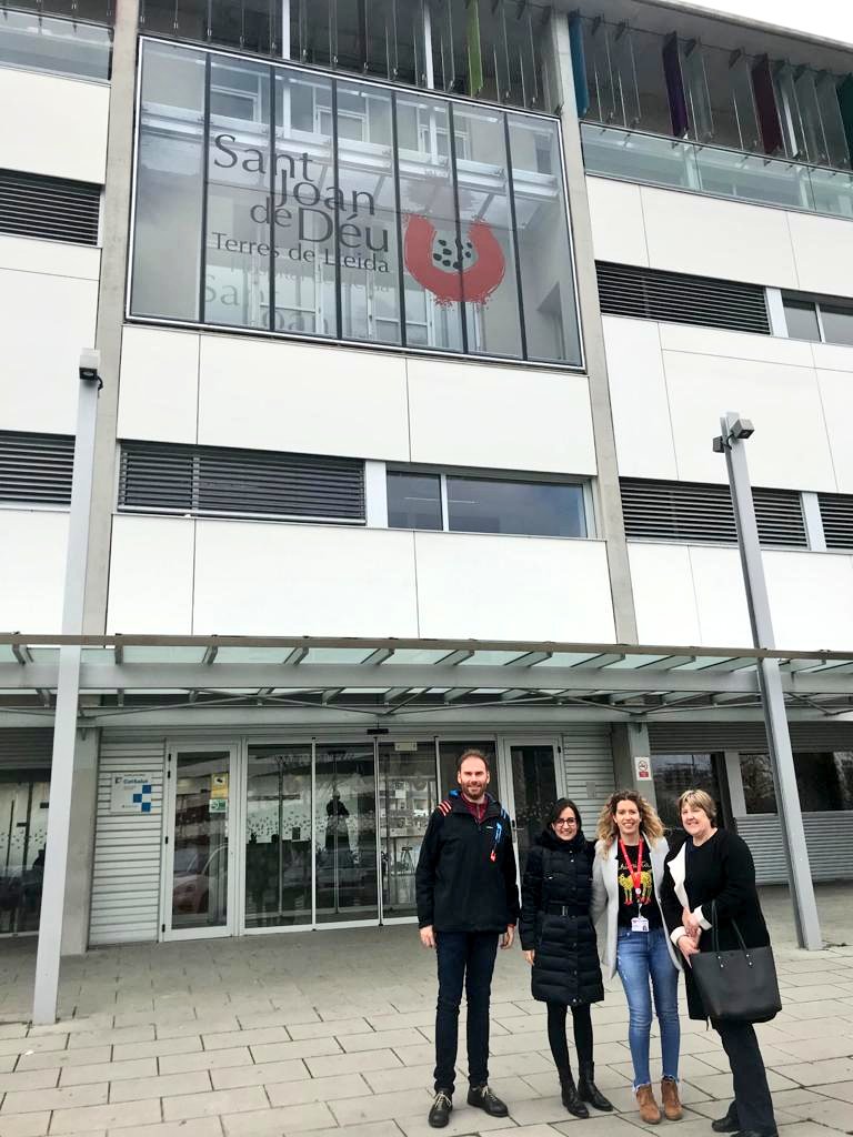 La setmana passada vam rebre la visita de la professora Sharon Wheeler de l'institut <a href="/leedscitycoll/">Leeds City College</a>
➡️Va ser una setmana intensa on l'intercanvi d'experiències va ser el protagonista.
Agraïment especial a <a href="/associacioaremi/">Associació AREMI</a> <a href="/harnaulleida/">Hospital Universitari Arnau de Vilanova</a>  <a href="/OHSanJuandeDios/">San Juan de Dios España</a> i Centre Gent Gran Balàfia