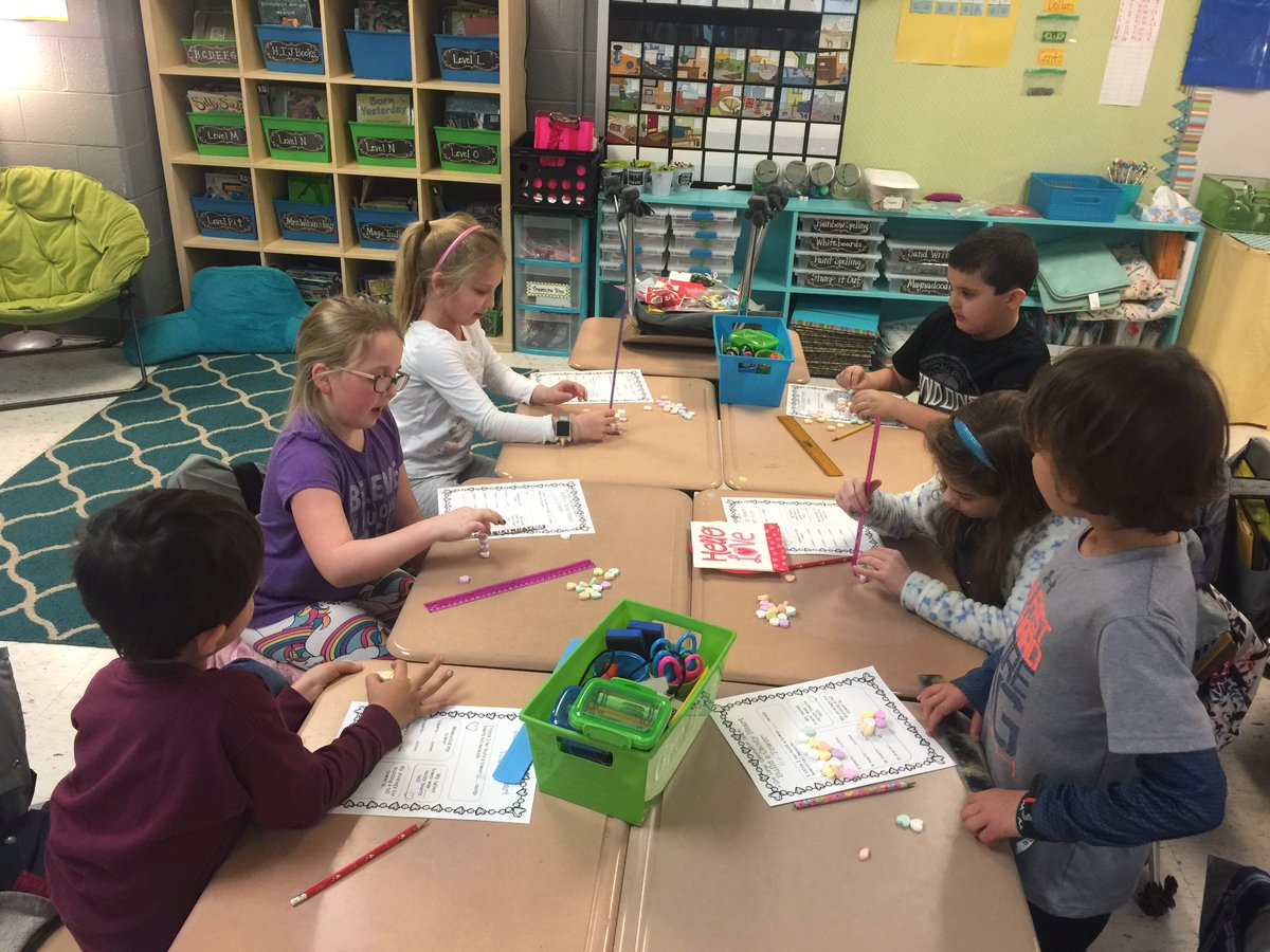 Building towers with candy hearts and measuring them. Loving all the creative strategies I’m seeing for creating sturdy towers! #jaestem