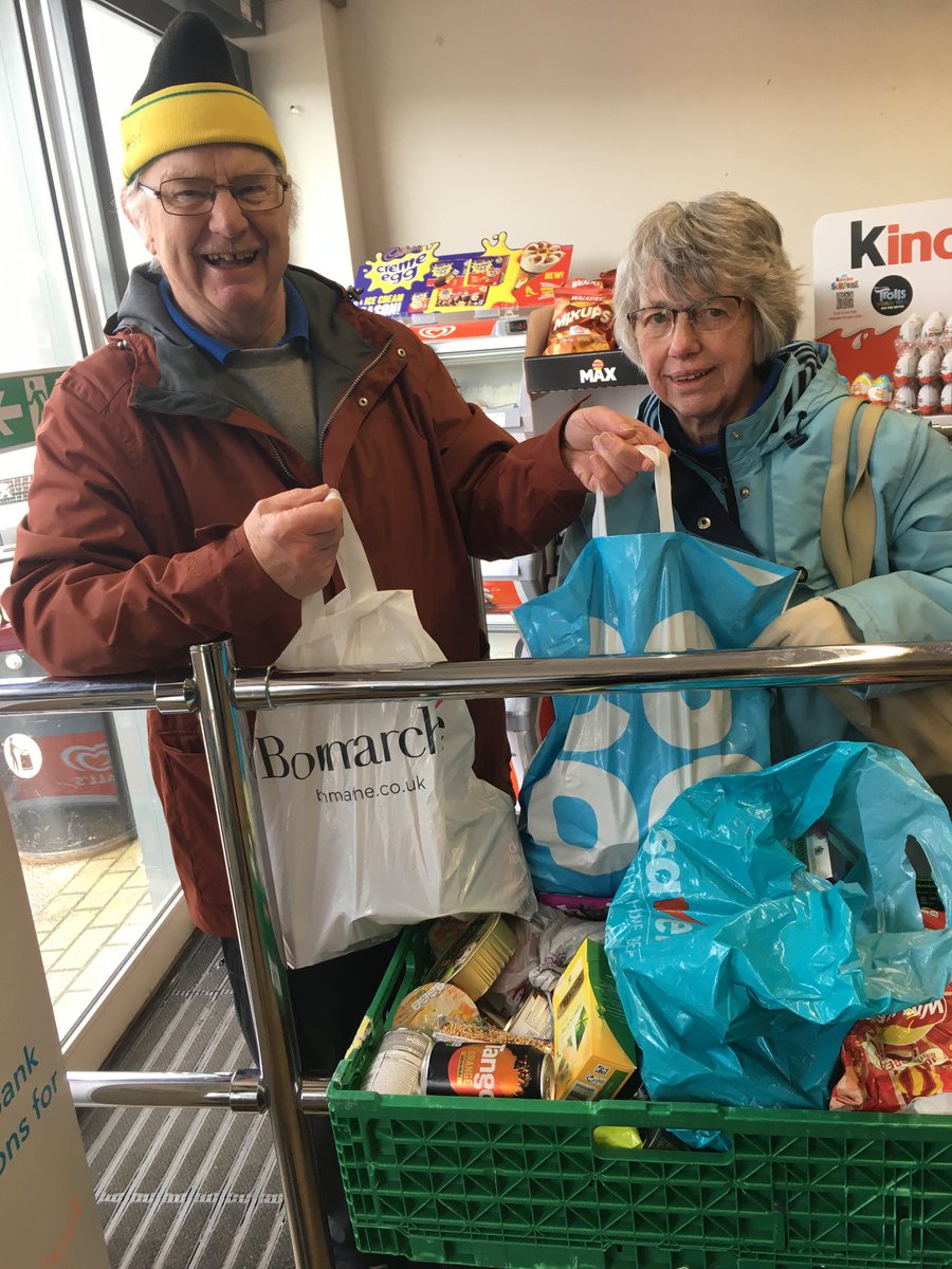 Pioneertracy's tweet photo. @Pioneertracy Another pick up from food bank @EmmaSteadman11 @Debcoopmemb @coopuk #ItsWhatWeDo #makingadifference https://t.co/X4dlCbziZ6