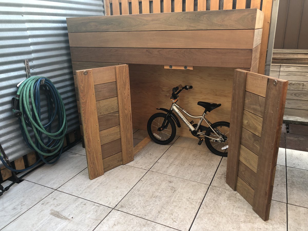 DionCityScapes's tweet photo. Extra Storage in NYC.... YES please!!!

#dioncitylandscapes #dcloc #storage #NYC #outdoorliving #carpentry #handmade #oneofakind https://t.co/LNAwuKAZrj