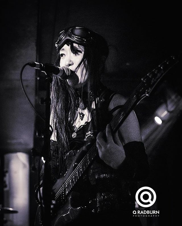 Burn_Design's tweet photo. @mina_taicho of FATE GEAR last night at the Underworld Camden supported by @beneathembers
#fategear #japanesemetal #heavymetal #guitaristsofinstagram #metal #steampunk #nikond3300 #metalphotography #metalphoto #livemetal #metal4life #livemusic #metalhea… https://t.co/IgXEdWya3w https://t.co/qDfIpkmMjf