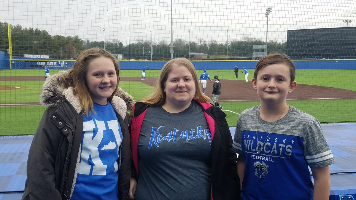 JoshEnnis86's tweet photo. At the KY home opener #WeAreUK https://t.co/wn0c72hUN8