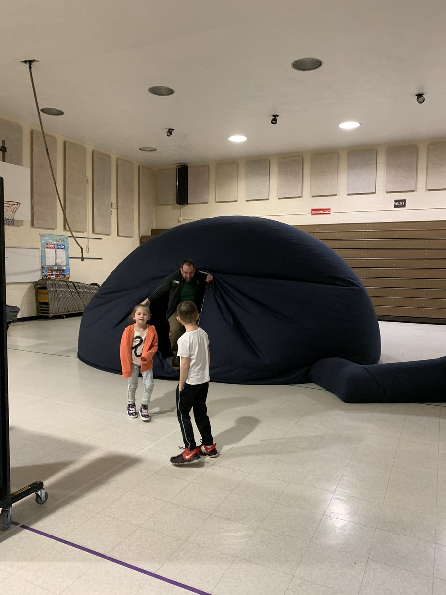 Jennife07654099's tweet photo. Geauga Park District visited first graders at Munson today with their Planetarium, as we begin our learning about things in the sky this week!  #WeAreChardon #munson #geaugaparkdistrict #firstgrade https://t.co/gFeGhQS4Zb