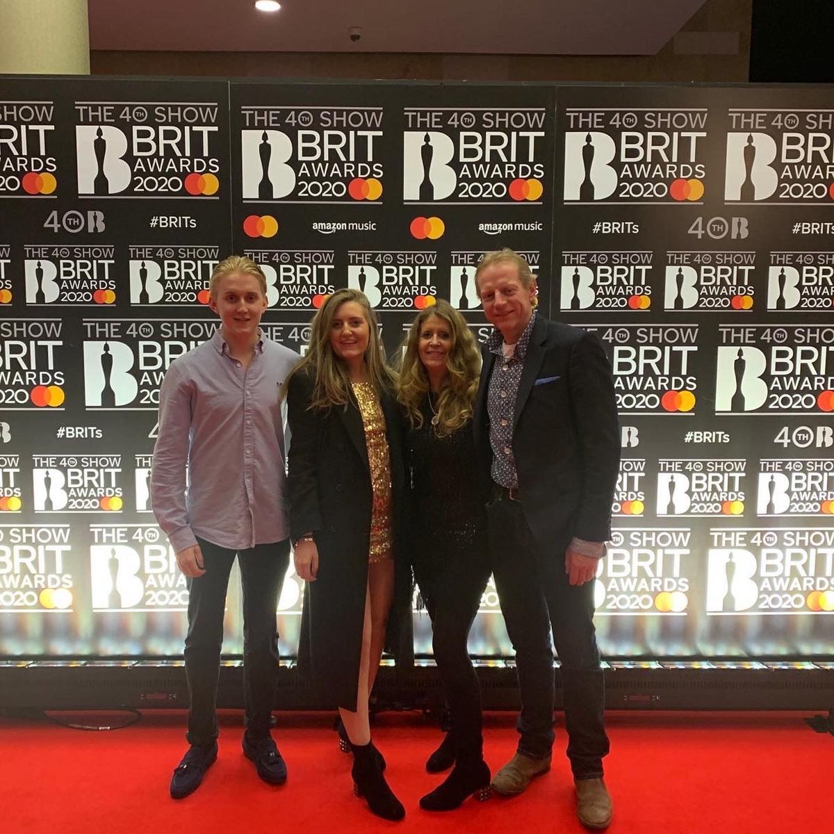 Key4LifeUK's tweet photo. Happy 40th Birthday to the @brits
-
Thank you for all of the extraordinary support you give to #Key4Life 
-
Pictured above are friends of the Brits, along with Eva and her family; celebrating her husband, James’s Birthday 

#WhatIf 
#YOUNITED https://t.co/pDSwoIz78a
