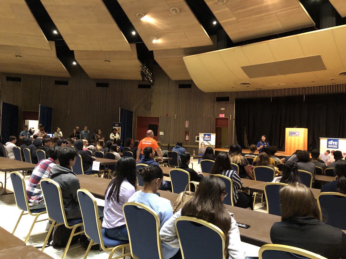 NicoleEEsparza's tweet photo. Mr. Chavez's @EISDMemorialHS @EISD_CTE Business scholars visited @cpsenergy during #SAWorks Job Shadow Day! Thank you for hosting our @eisdofSA scholars! #EdgewoodProud #EdgewoodUnited #DetailsMatter https://t.co/oekdJ2SrBo