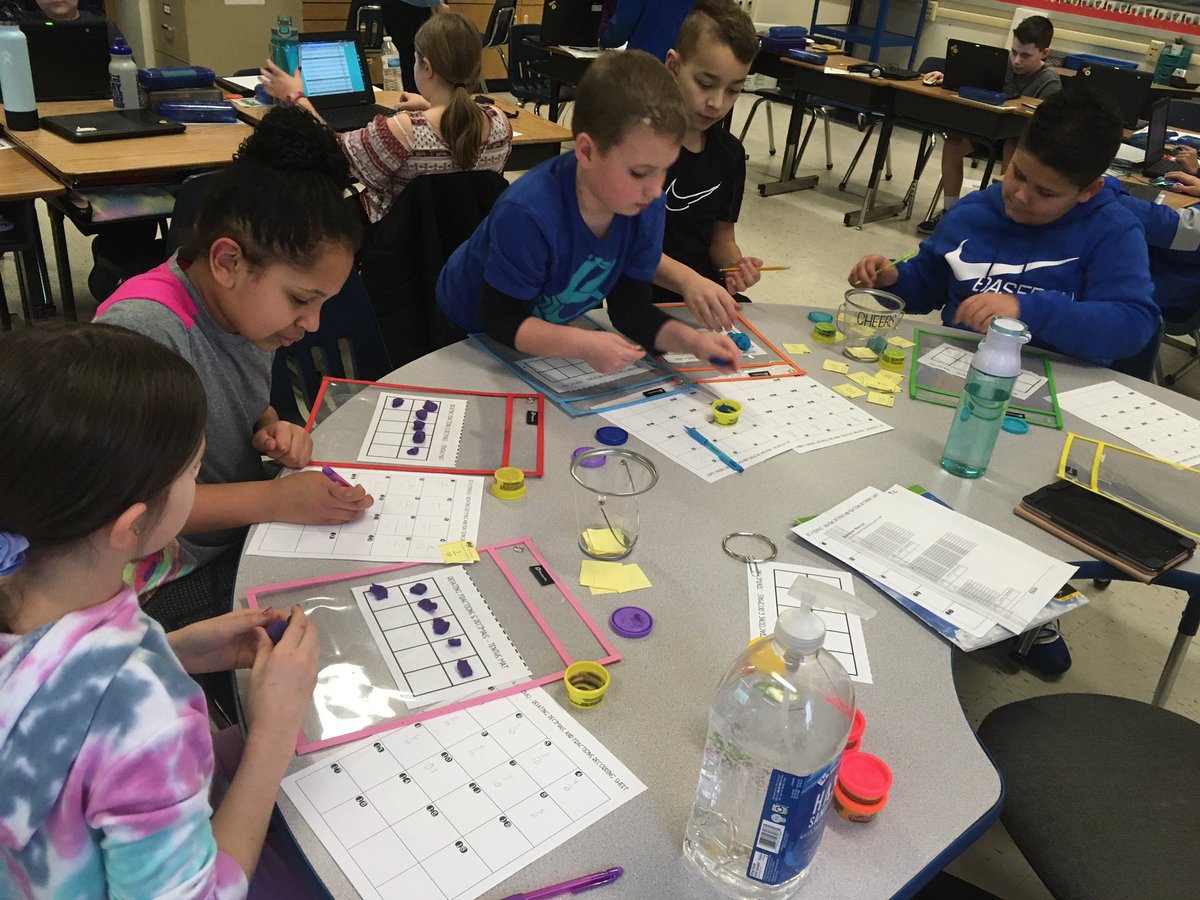 KatelynWargo's tweet photo. We had fun with Playdoh, fractions, and decimals this afternoon! @BmeCmsd https://t.co/2nwW2ste5f