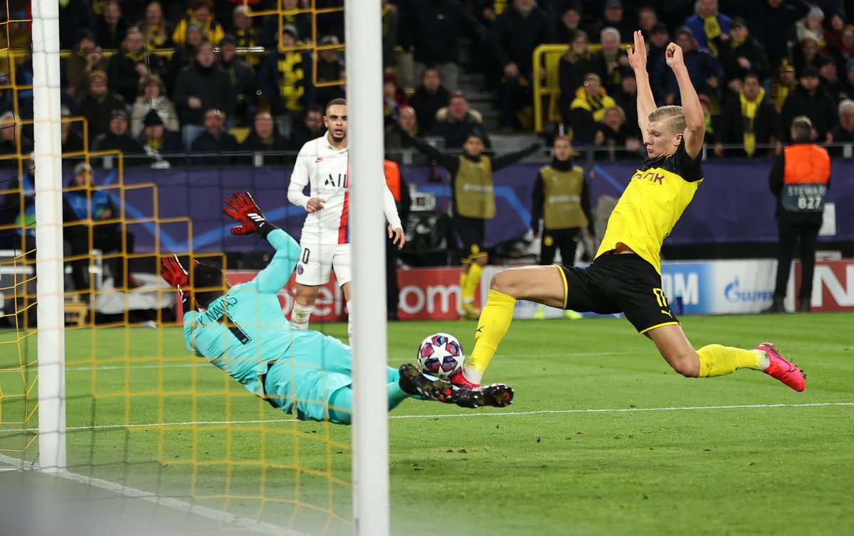 OptaPaolo's tweet photo. 10 - Erling #Haaland ha raggiunto la doppia cifra di reti in Champions League in sette presenze, almeno quattro partite più rapido di qualsiasi altro giocatore nella storia della competizione. Pazzesco.

#BorussiaPSG #ChampionsLeague https://t.co/QZUQaPOMIw