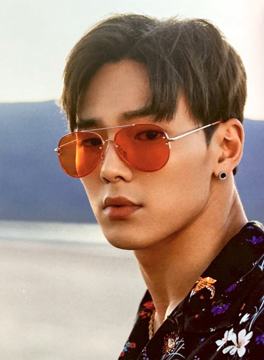 nunusbff's tweet photo. SHOWNU WORLD DOMINATION https://t.co/f3ZQx6NB3P