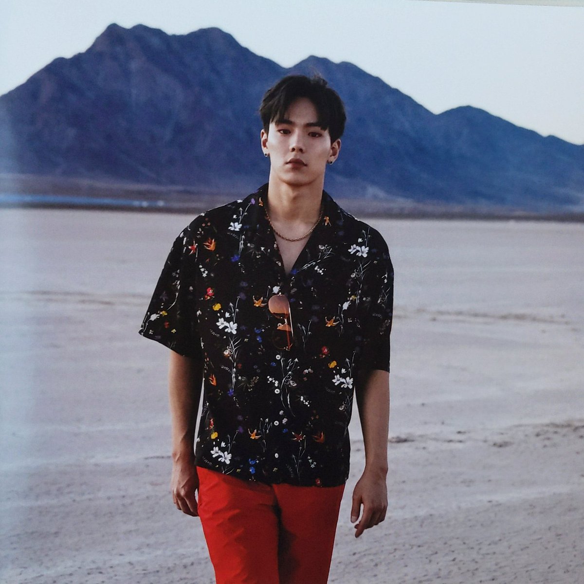 nunusbff's tweet photo. SHOWNU WORLD DOMINATION https://t.co/f3ZQx6NB3P