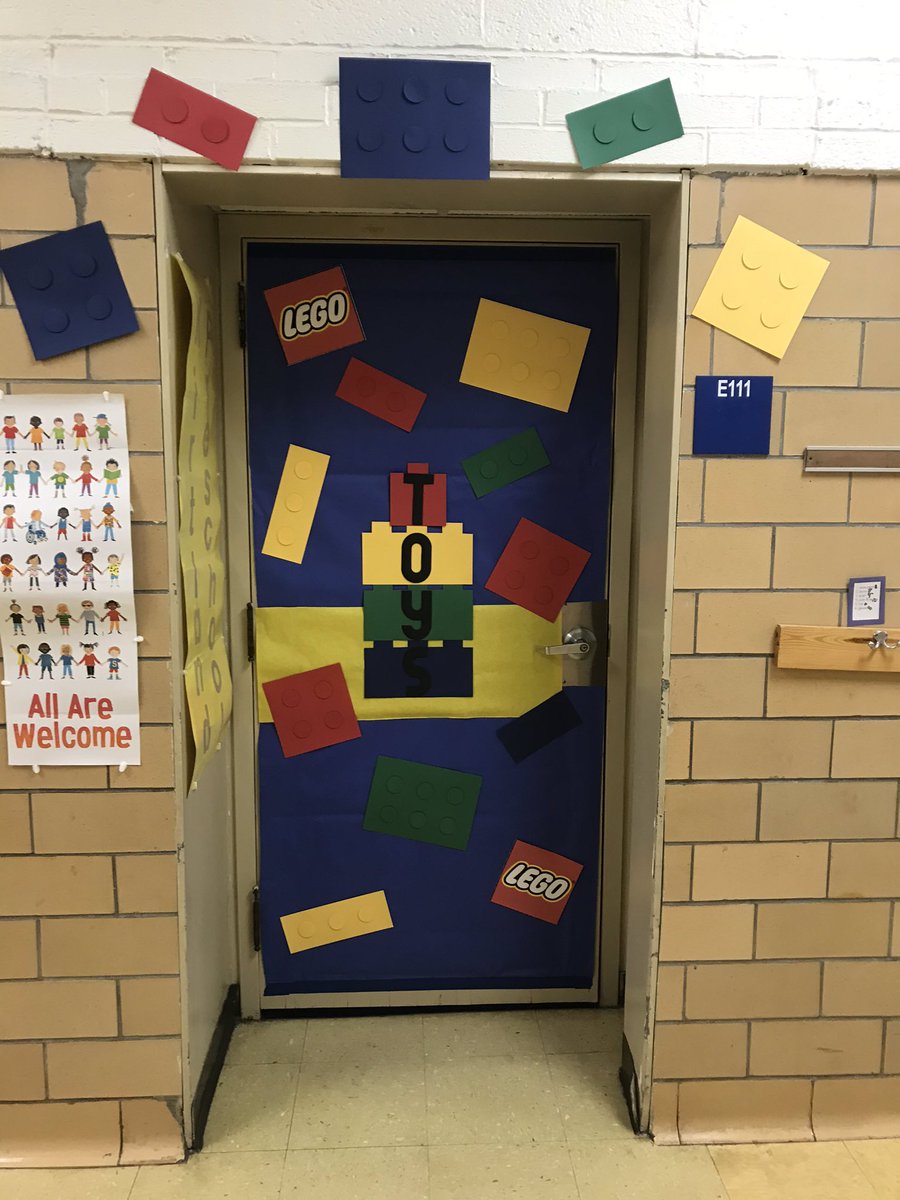 MrsMiller_PreK's tweet photo. Thanks PTA!! Admiring our newly decorated door! #kesOBOS #kirtlandpreschool #hornetpride https://t.co/kpB2D0mlcq