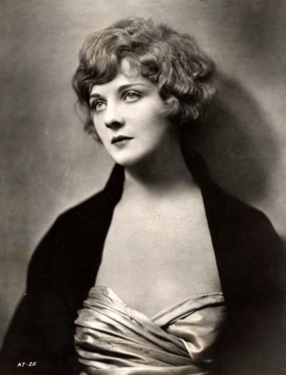 stars_silent's tweet photo. #AliceTerry https://t.co/OurUbcGOe3