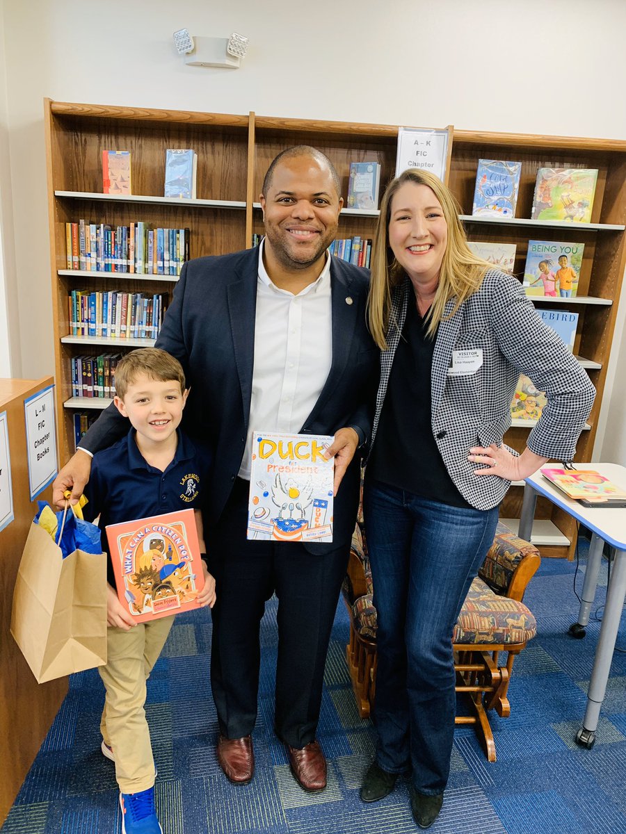 I enjoyed reading today to first graders at Lakewood Elementary School! 📚 I hope these kids will learn to love reading and will grow up to help make Dallas an even better place to live.