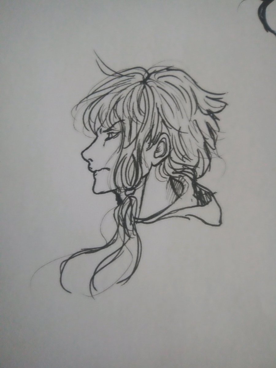 vera_art69's tweet photo. God I remember when I was so proud of those shitty draws back then, look at the first one, I'm ded lads.
#drawing #draw #drawingprocess #lmao #wtf #godsendhelp https://t.co/zJcQfr0hnU